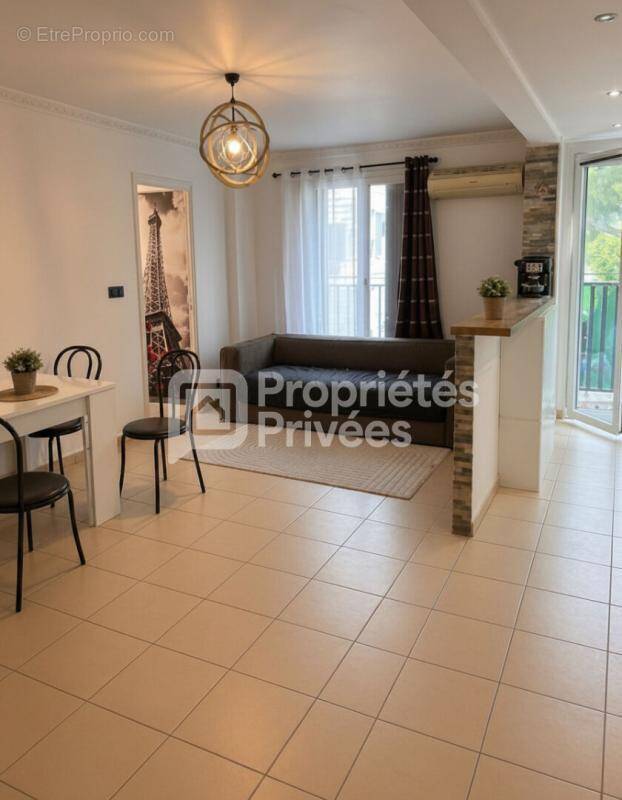Appartement à VALLAURIS