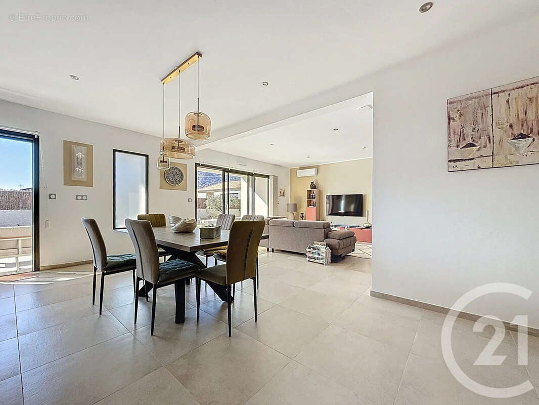 Maison à SANTA-LUCIA-DI-MORIANI