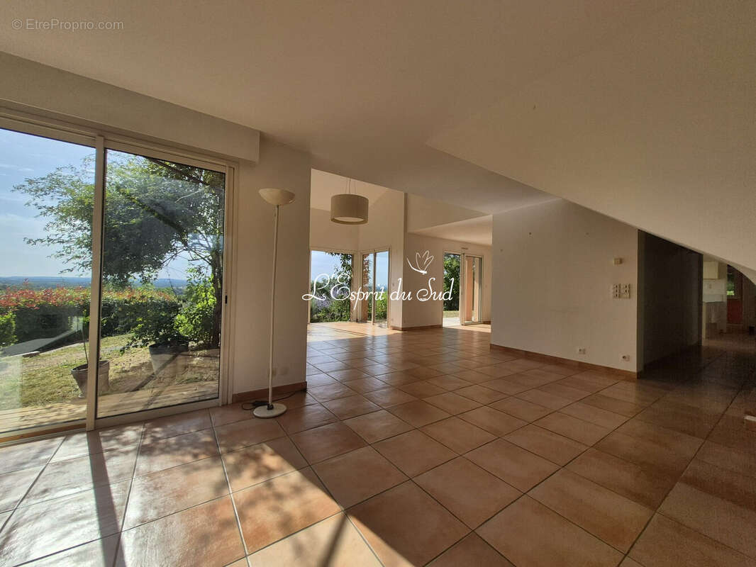 Maison 220 m² à Rabastens  - photo 8