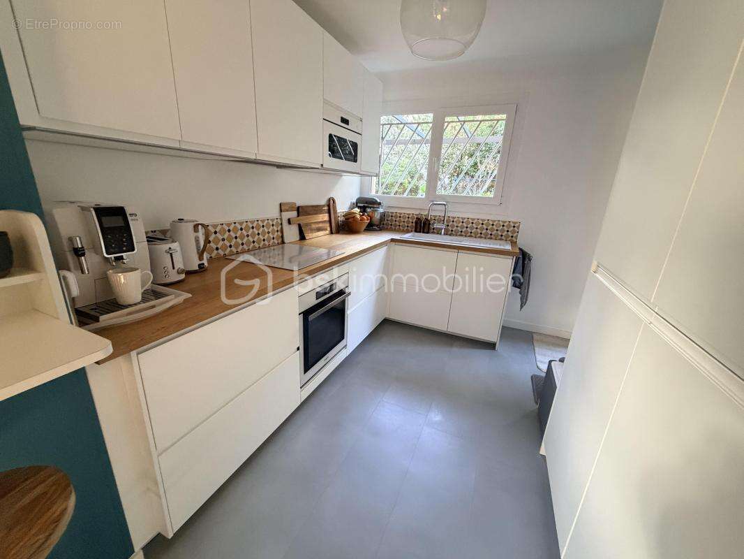 Appartement à SIX-FOURS-LES-PLAGES