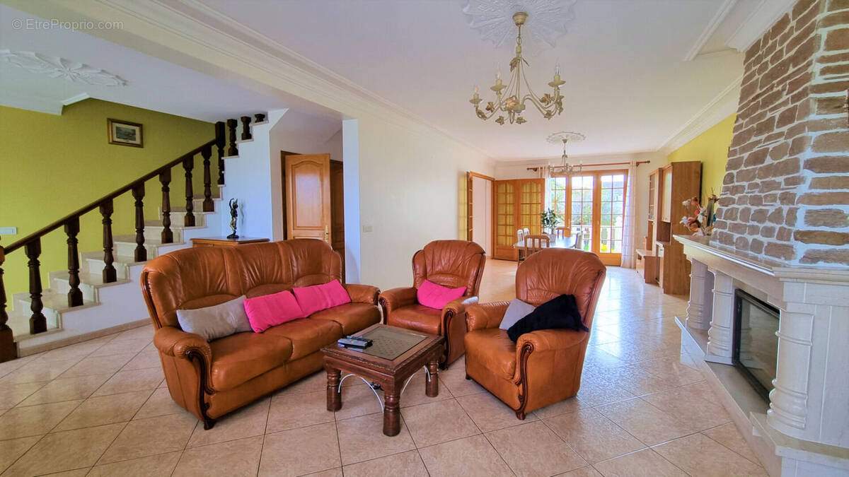 Maison à HOUILLES