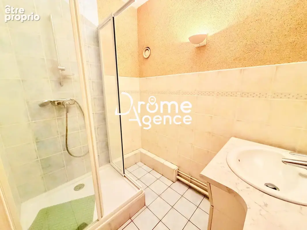 Appartement 4 pièces 93 m² à vendre à Valence (26000) - photo 4