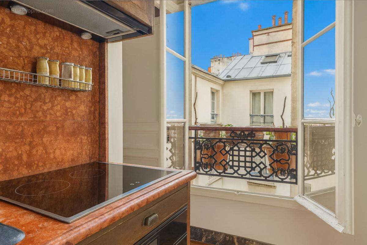 Appartement à PARIS-6E