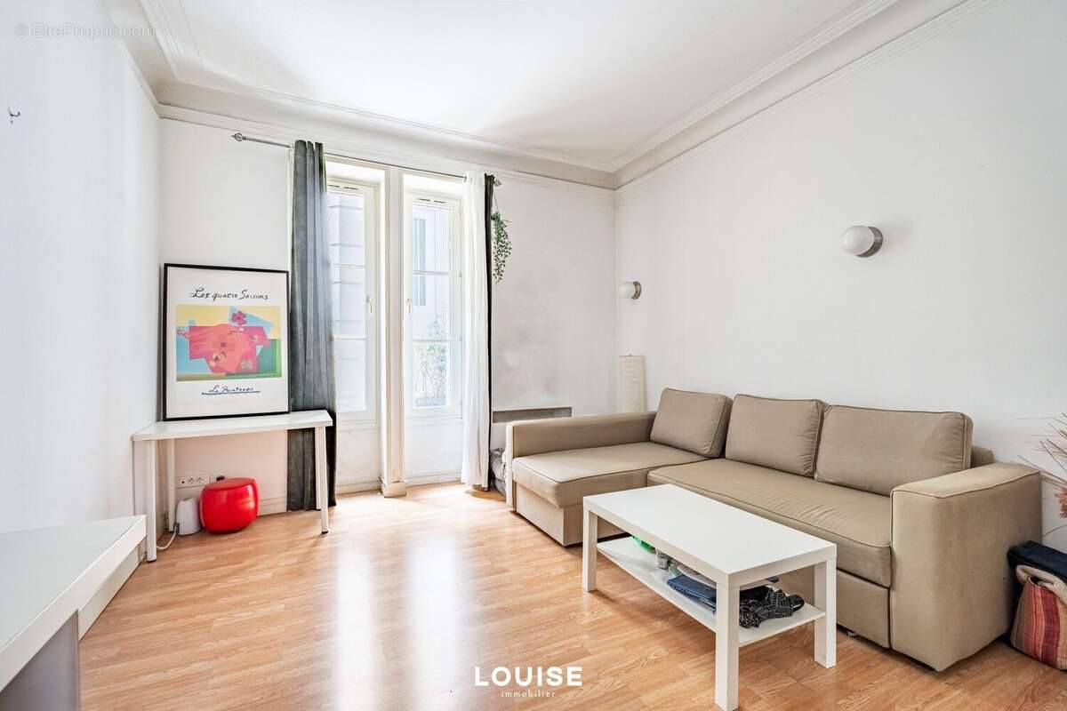 Appartement à PARIS-17E