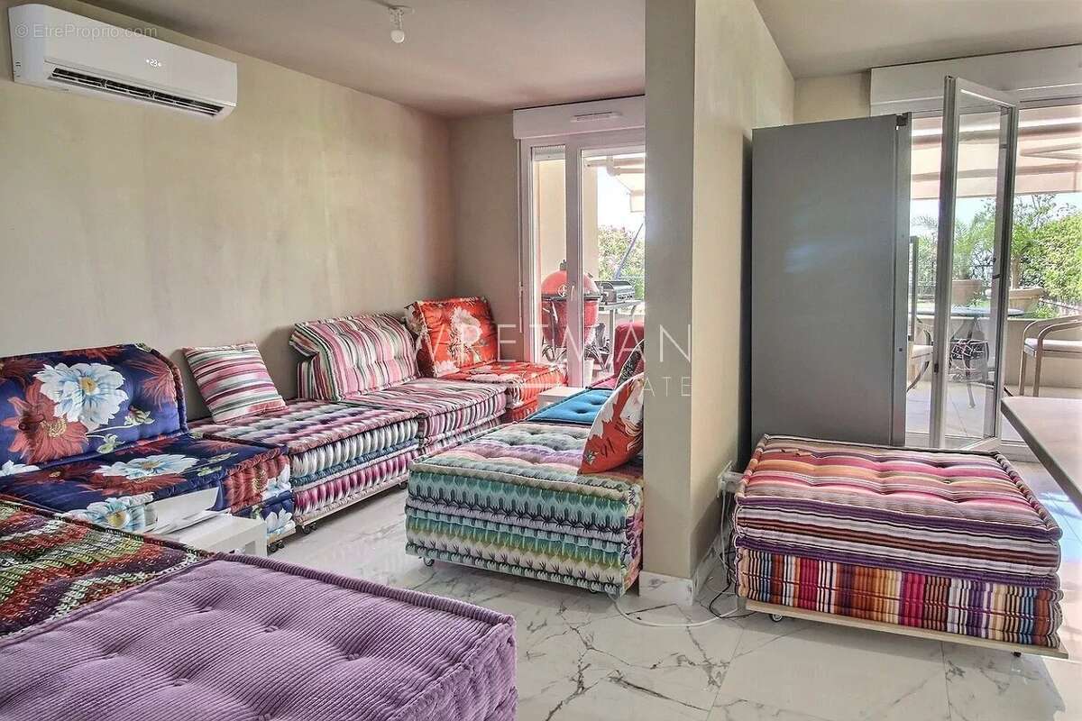Appartement à VENCE