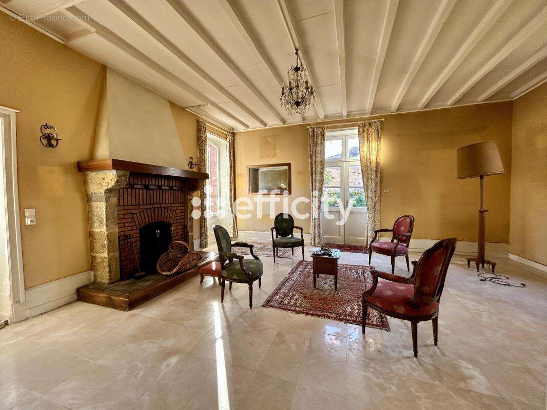 Maison à TALMONT-SAINT-HILAIRE