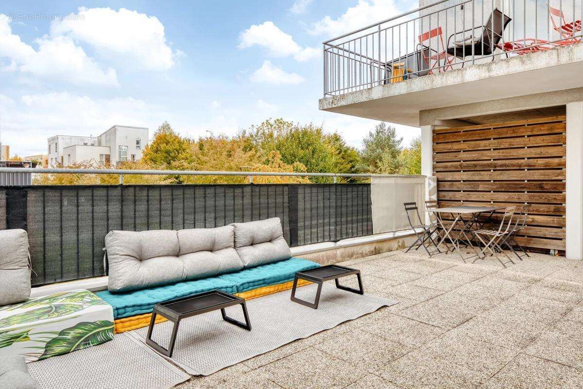 Appartement à VAL-DE-REUIL