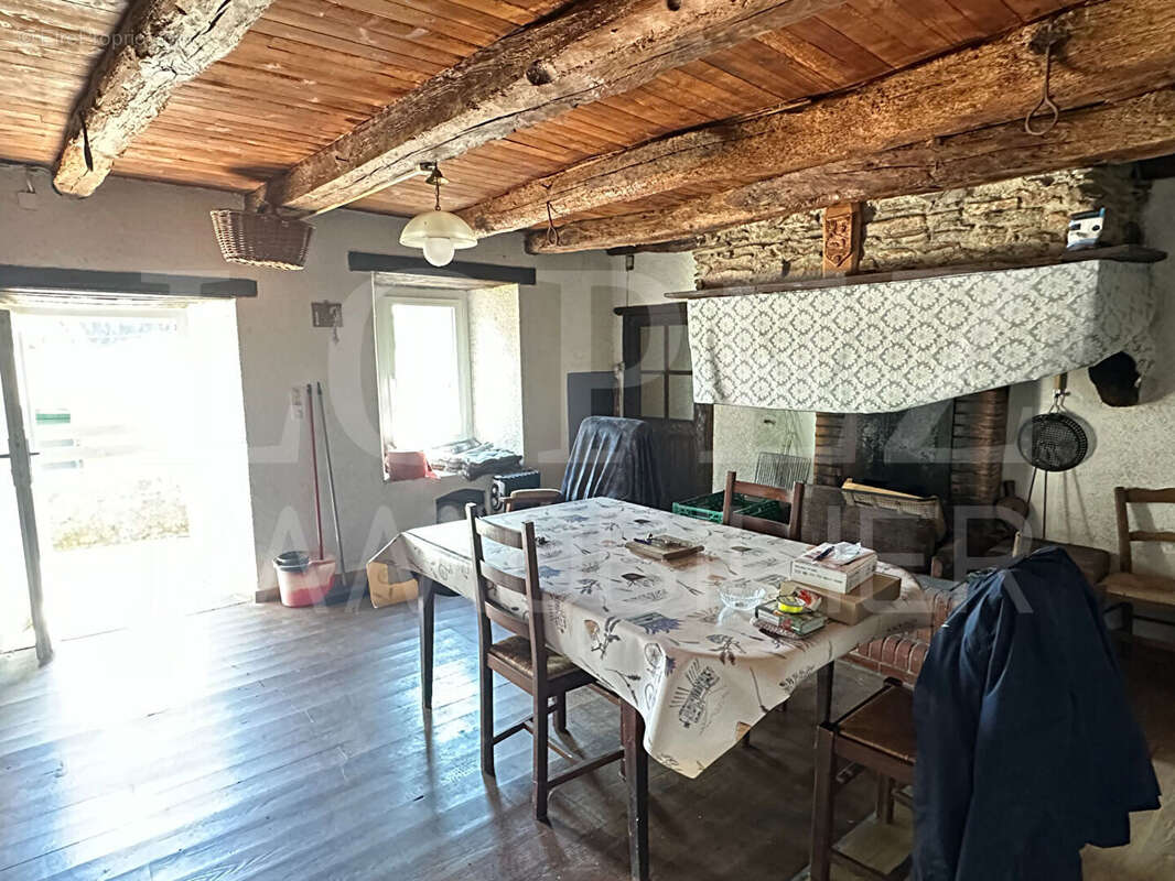 Maison à SAINT-AMANS-VALTORET