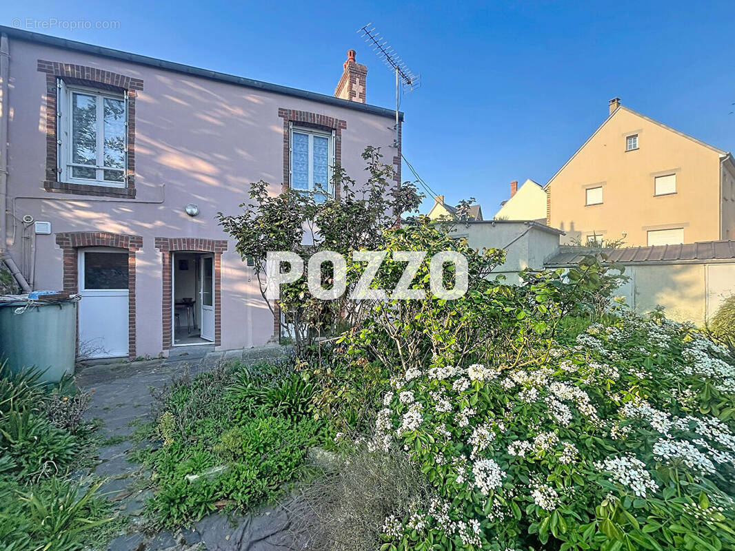 Maison à SAINT-PAIR-SUR-MER