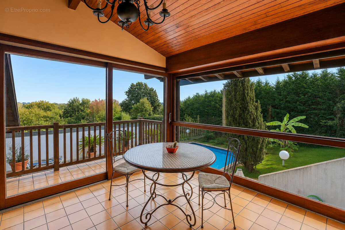 Maison à ARBONNE