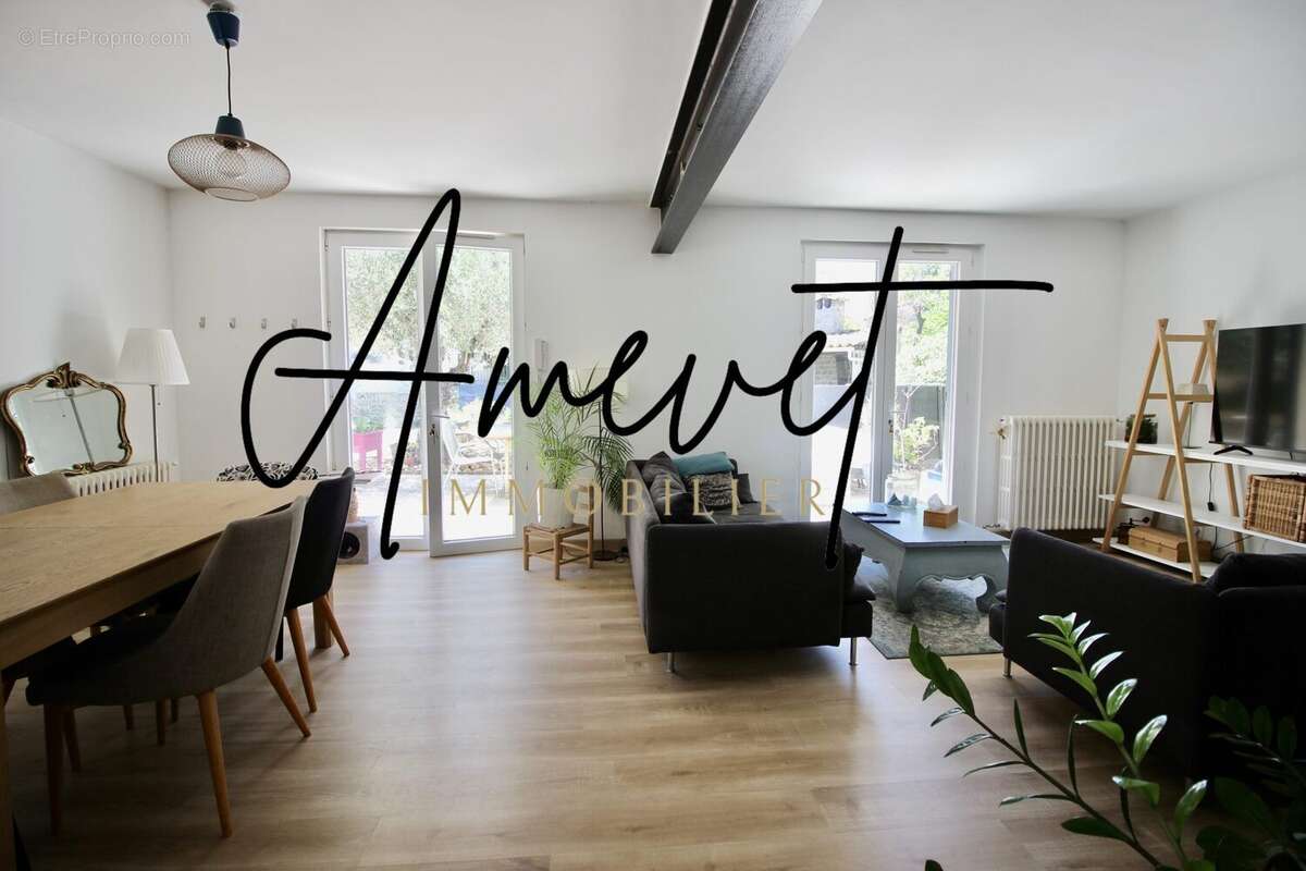 Maison à MORIERES-LES-AVIGNON