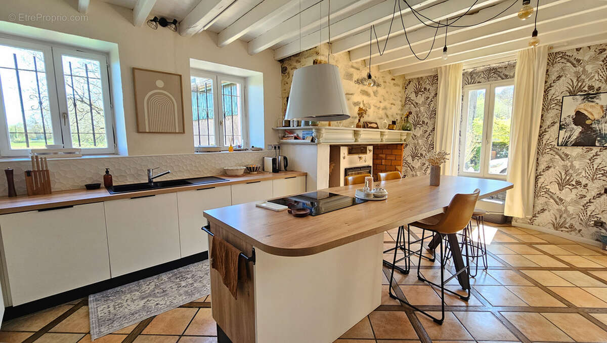 Maison 236 m² à Coarraze  - photo 103