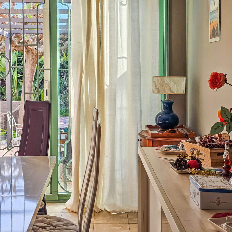 Maison à HYERES