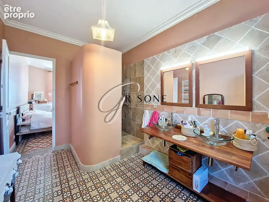 Villa de caractère de 160 m² avec piscine à Sanary Sur Mer - photo 6