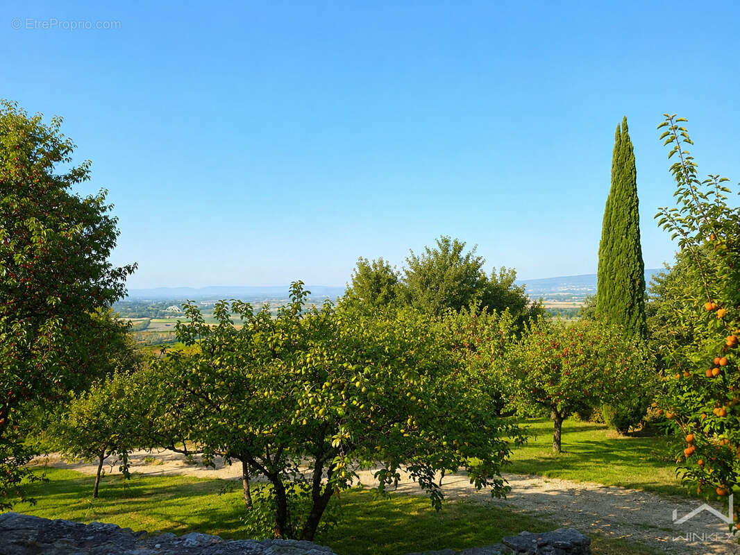 Maison à LA GARDE-ADHEMAR