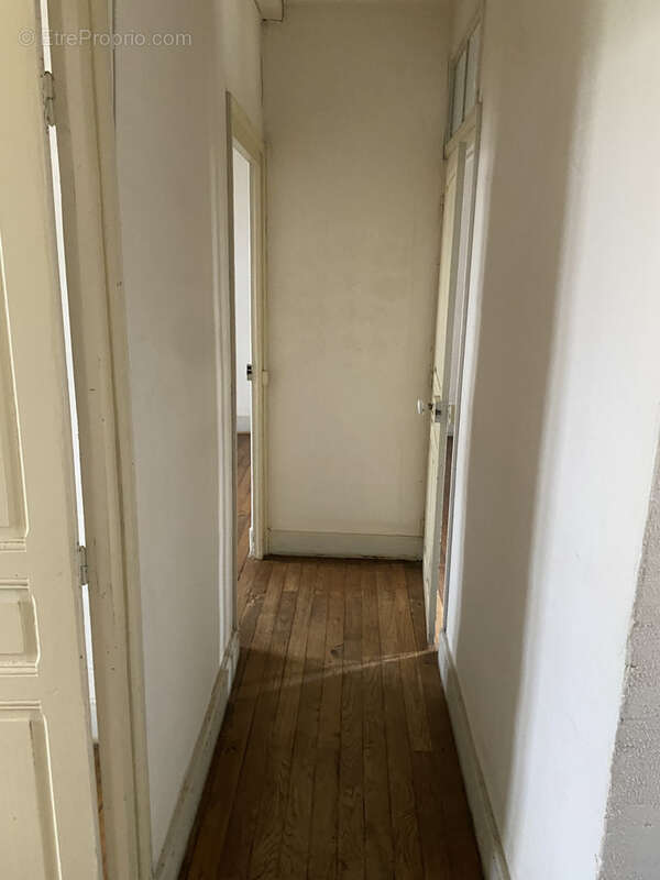 Maison à LE MAYET-DE-MONTAGNE