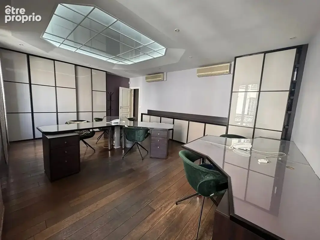 Paris-2ème-Ensemble de bureaux 97.20M² - photo 4