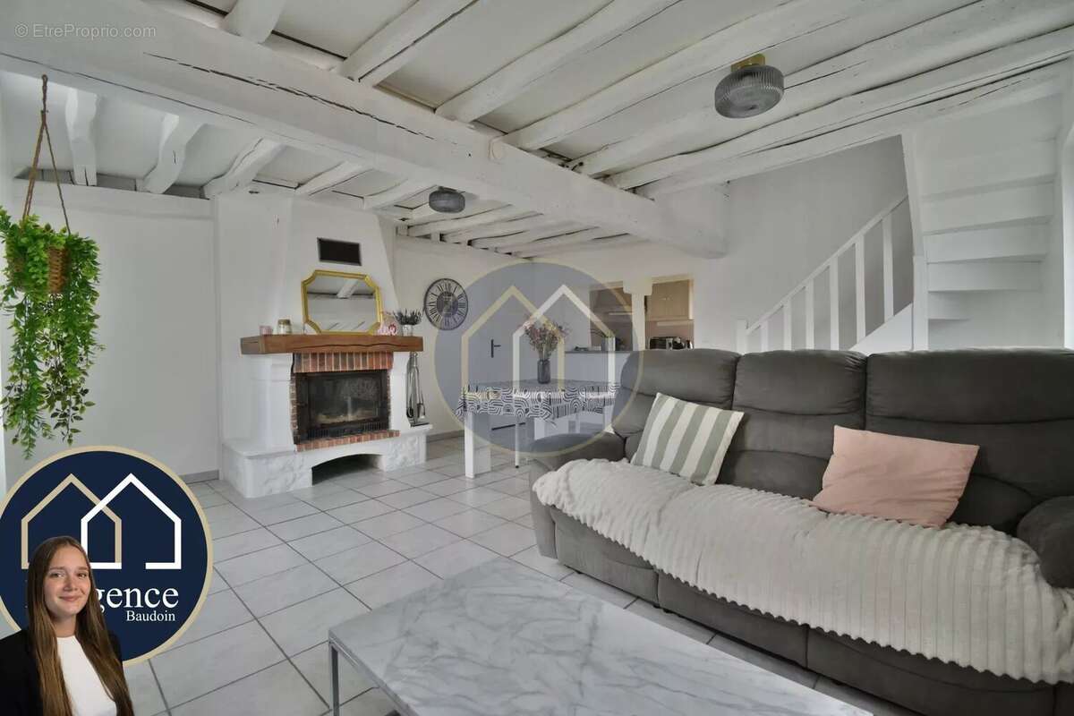 Maison à CLEVILLIERS