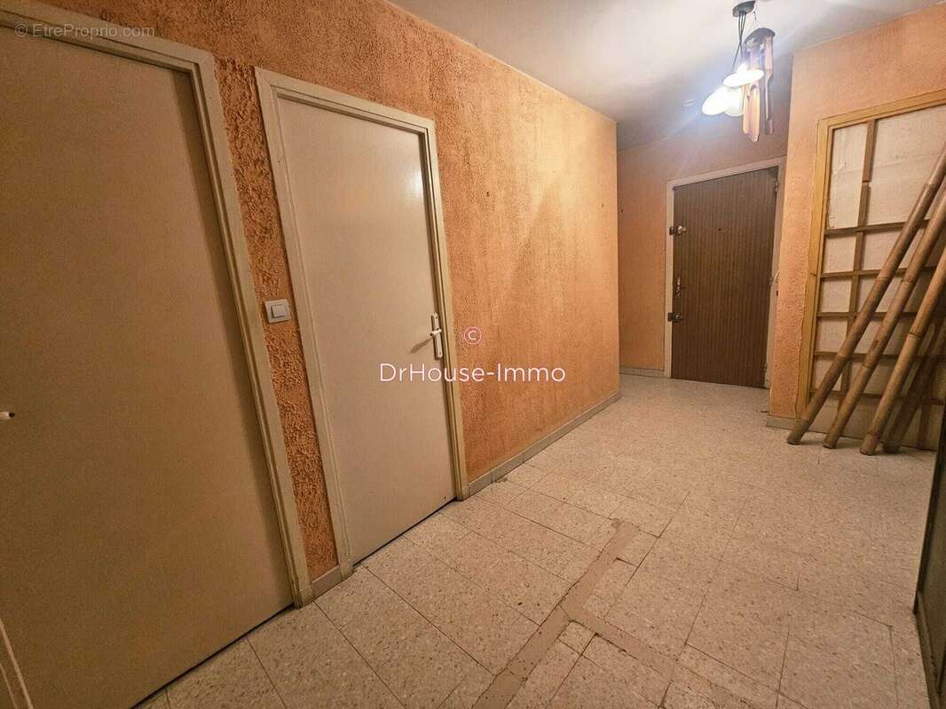 Appartement à MARSEILLE-12E