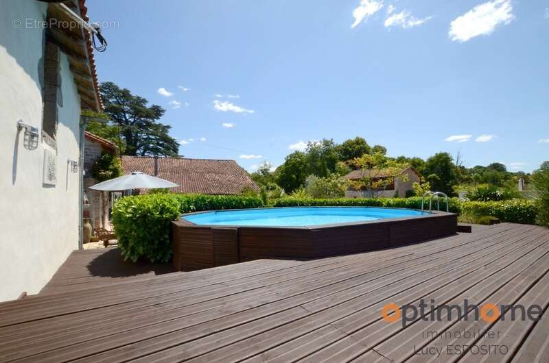 Maison à NANTEUIL-EN-VALLEE