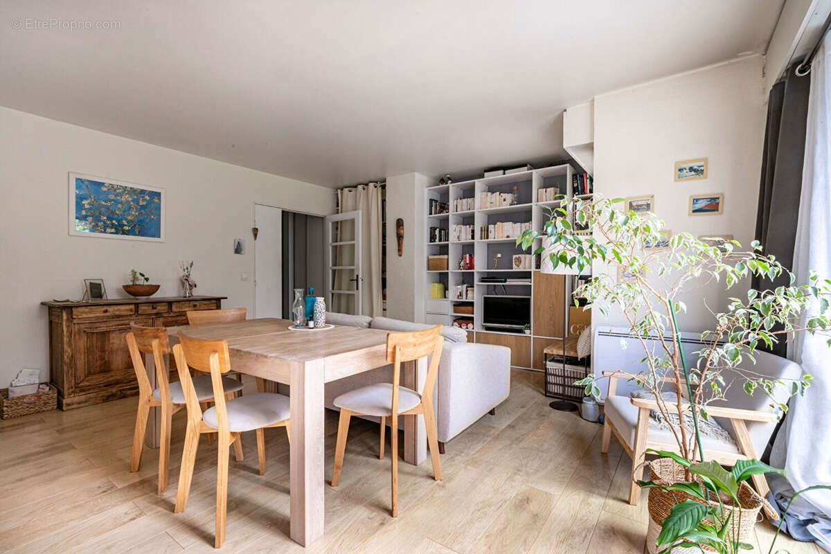 Appartement à MONTROUGE