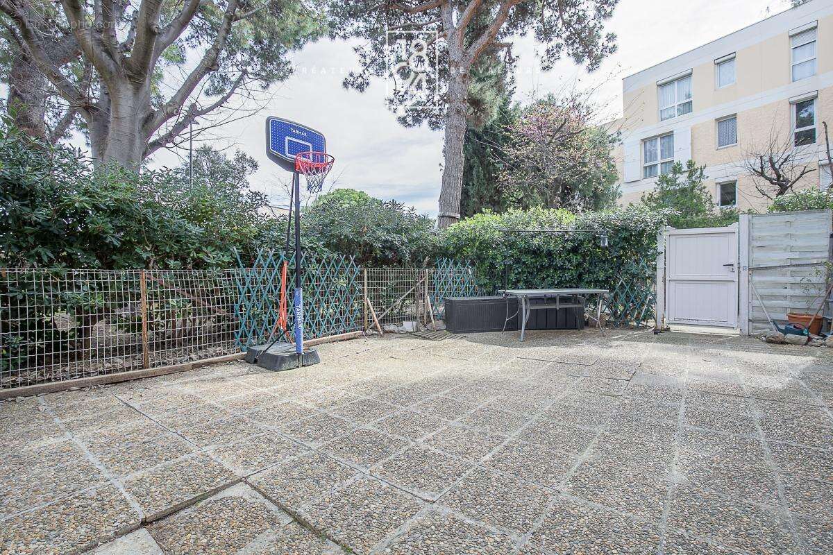 Appartement à MARSEILLE-8E