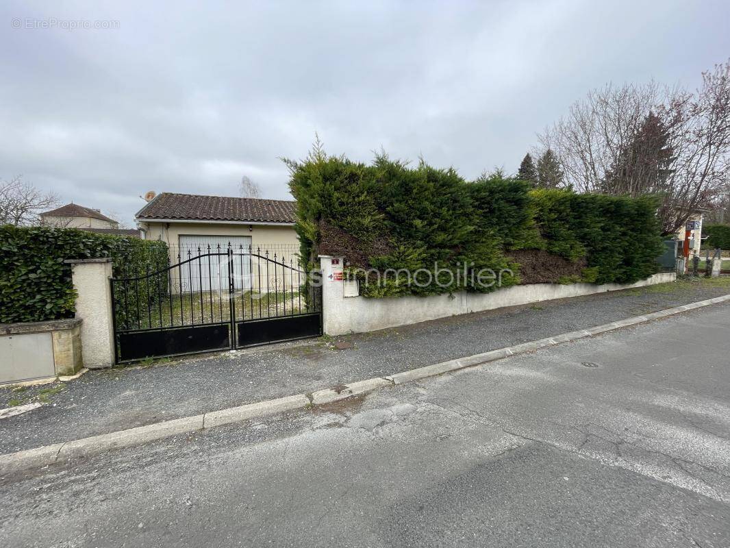 Maison à MOULEYDIER