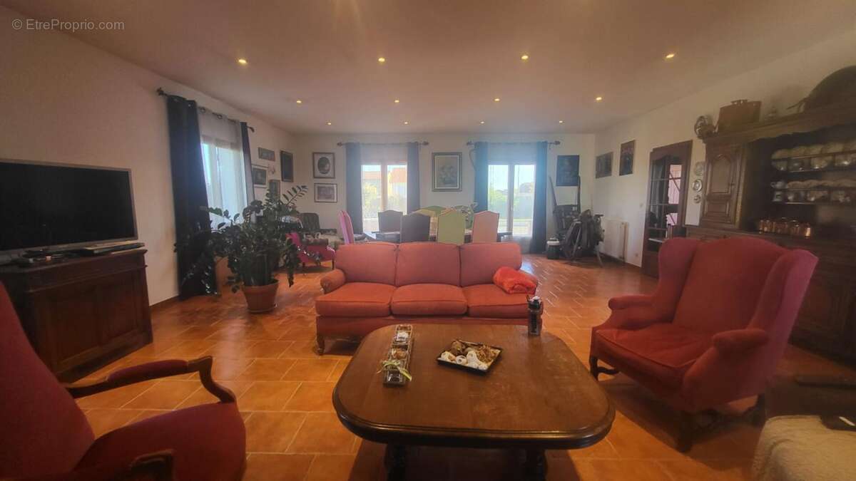 Maison à CASTELMAYRAN