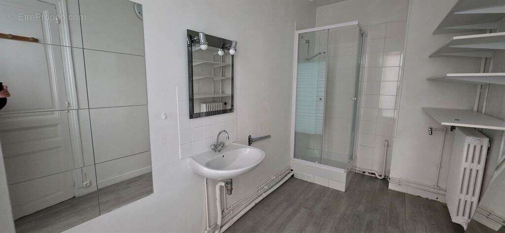 Appartement à LEVALLOIS-PERRET