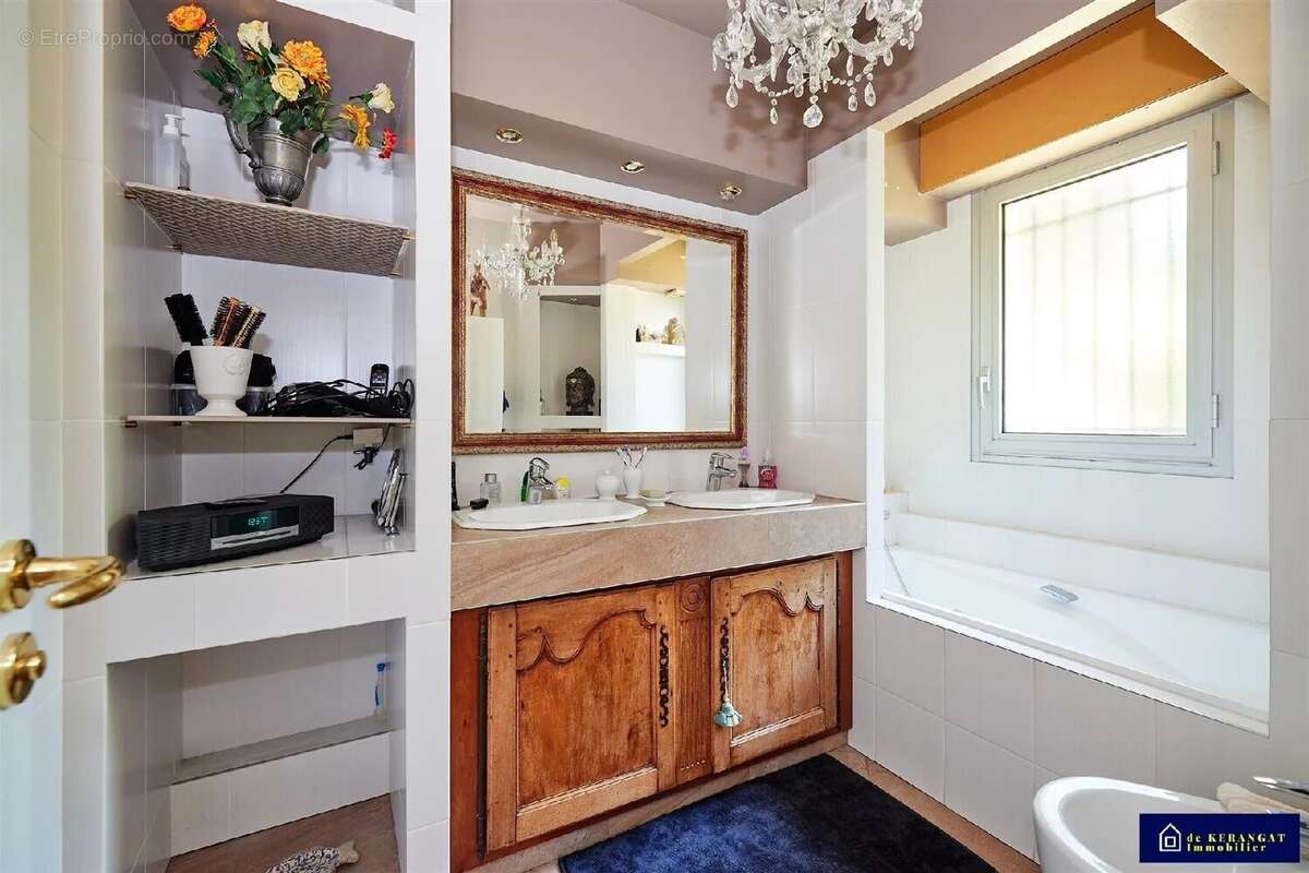 Appartement à LE PLESSIS-ROBINSON