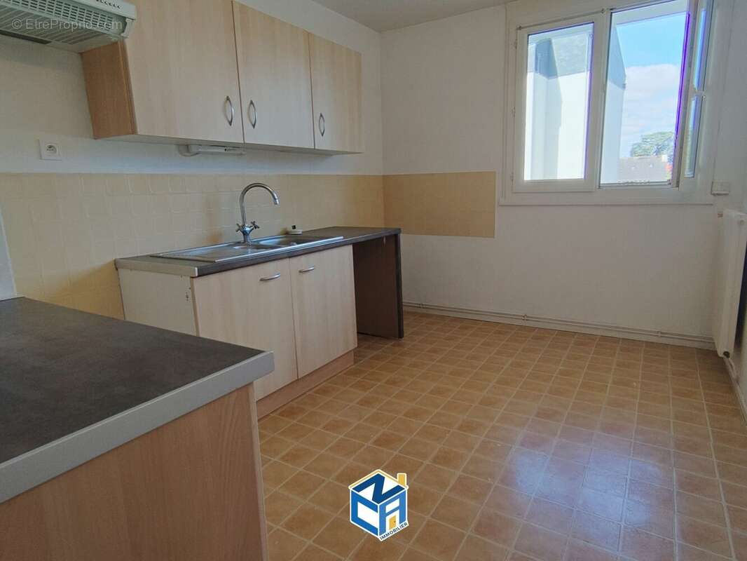 Appartement 69 m² à Saint-Cyr-Sur-Loire  - photo 9