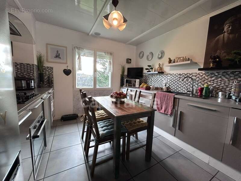 Dpt Dordogne (24), à vendre SAINT JORY LAS BLOUX maison P4 de 127 m² - Terrain de 3 670,00 m² - Plain pied - photo 6
