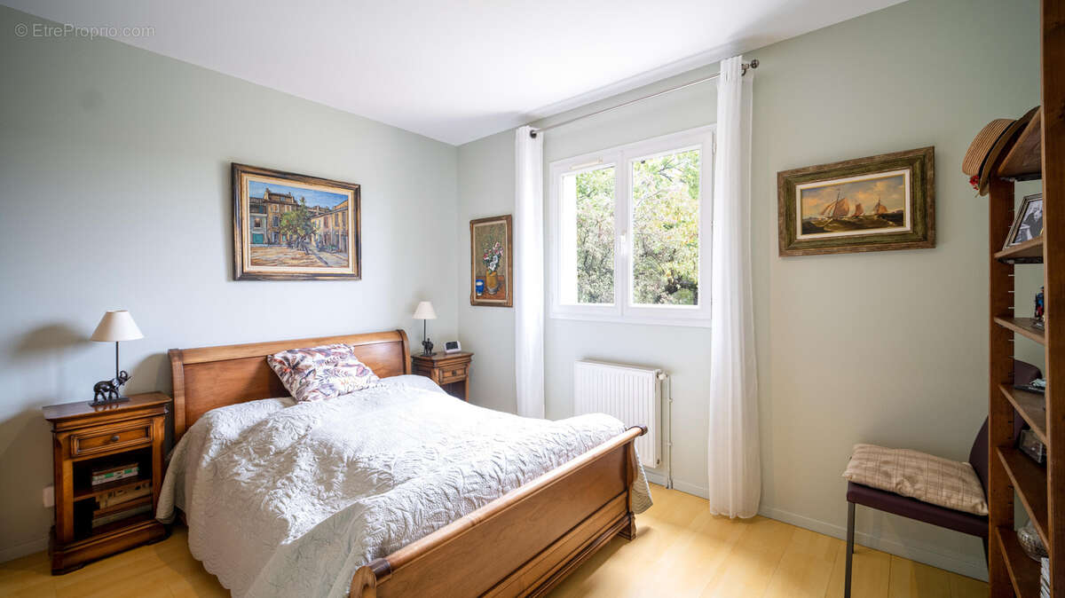 Maison à MONTELIMAR