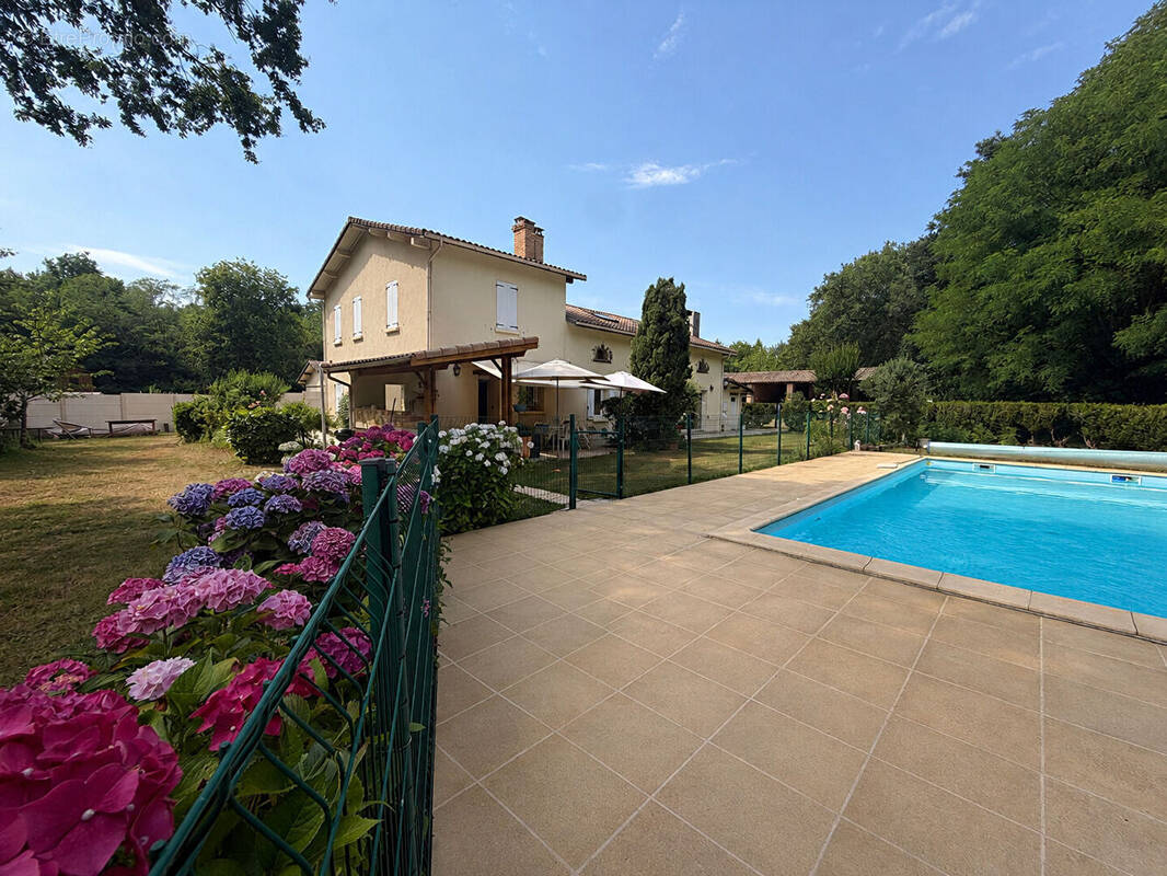 Maison à BELIN-BELIET