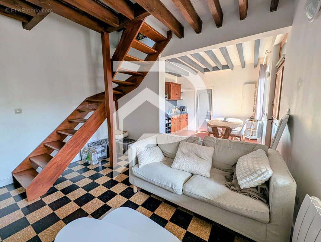Maison à MERU