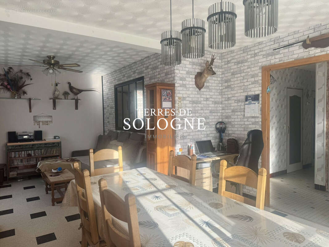 Maison à NEUNG-SUR-BEUVRON