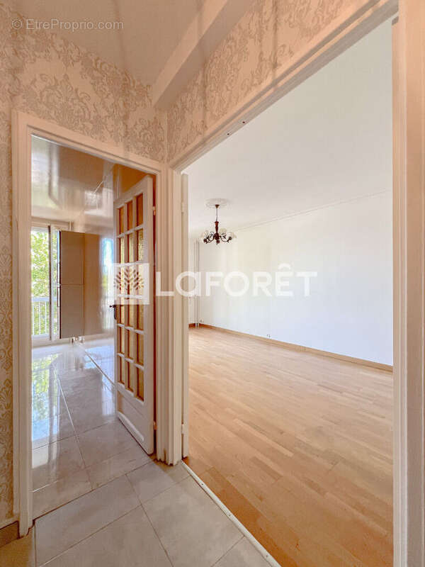 Appartement à MONTROUGE