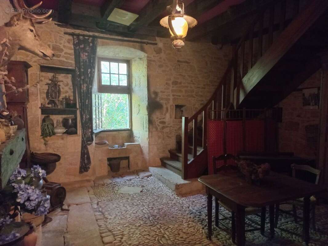 Maison à MARQUAY