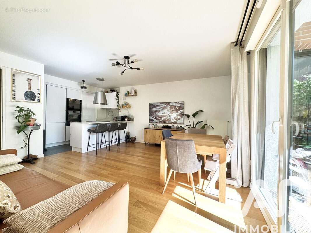 Photo 2 - Appartement à RUEIL-MALMAISON