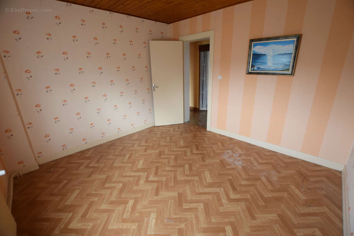 Maison à VIEUX-CHARMONT