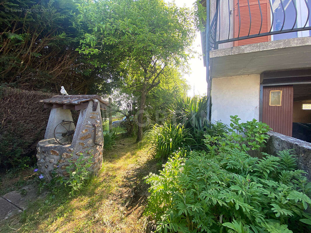 Maison à CHAMPIGNELLES