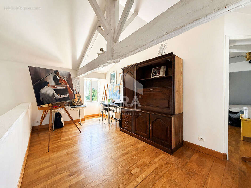 Maison 150m² à chazelles - photo 15