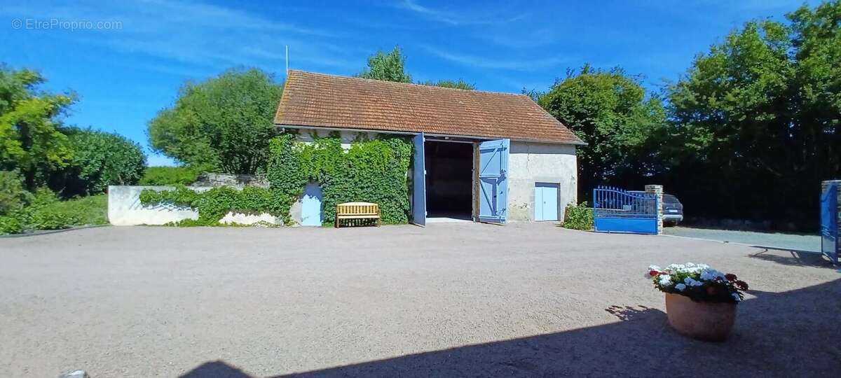Maison à BOUSSAC-BOURG
