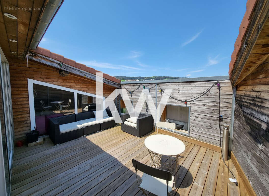 Appartement à SAINT-ETIENNE