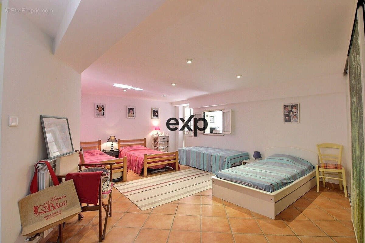 Maison 225 m² à Pourcieux  - photo 6