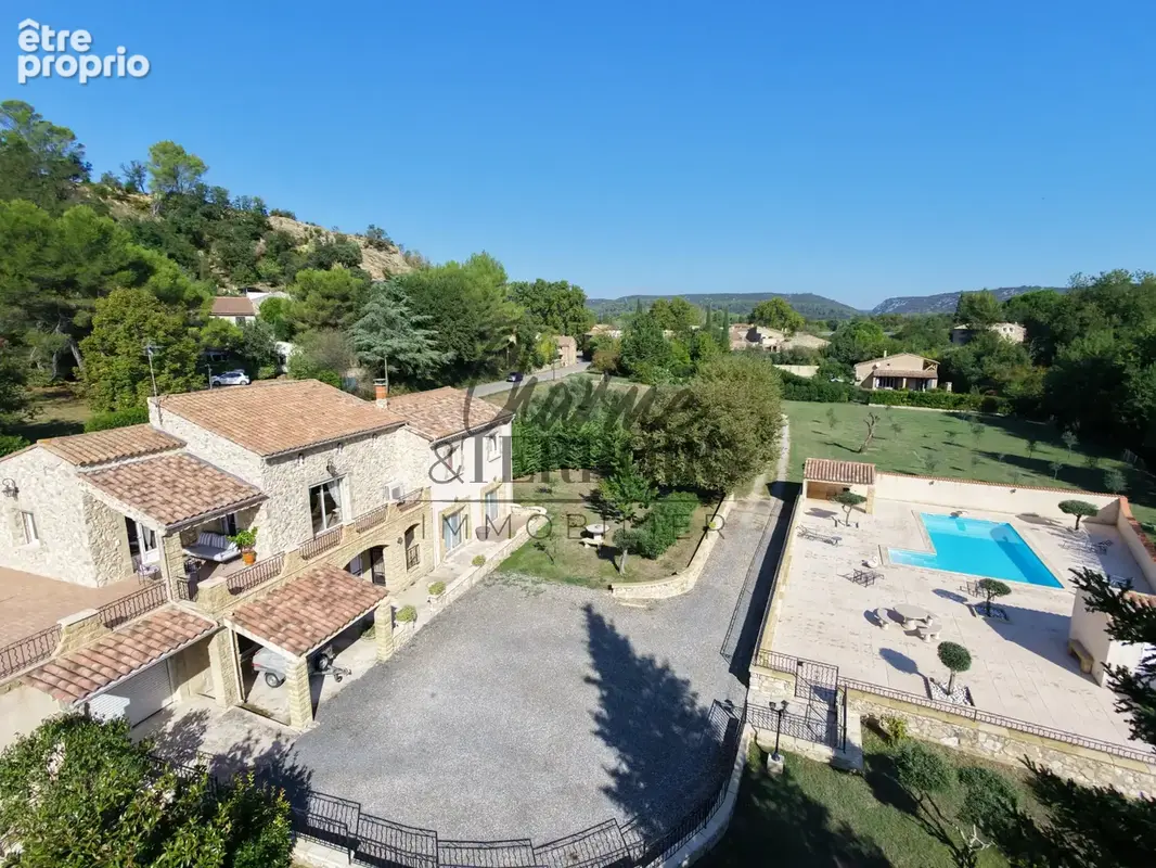 A proximité d'Uzès, très belle Propriété provençale de 240m2 sur 6000m2 de jardin méditéranéen - photo 3