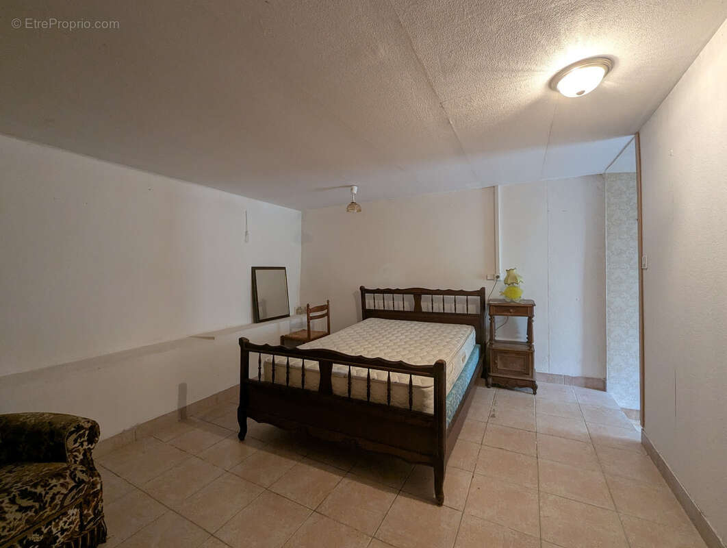 Maison à BAZOGES-EN-PAREDS