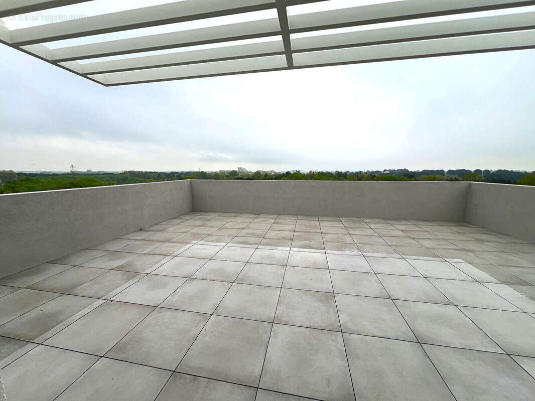 Appartement à LATTES