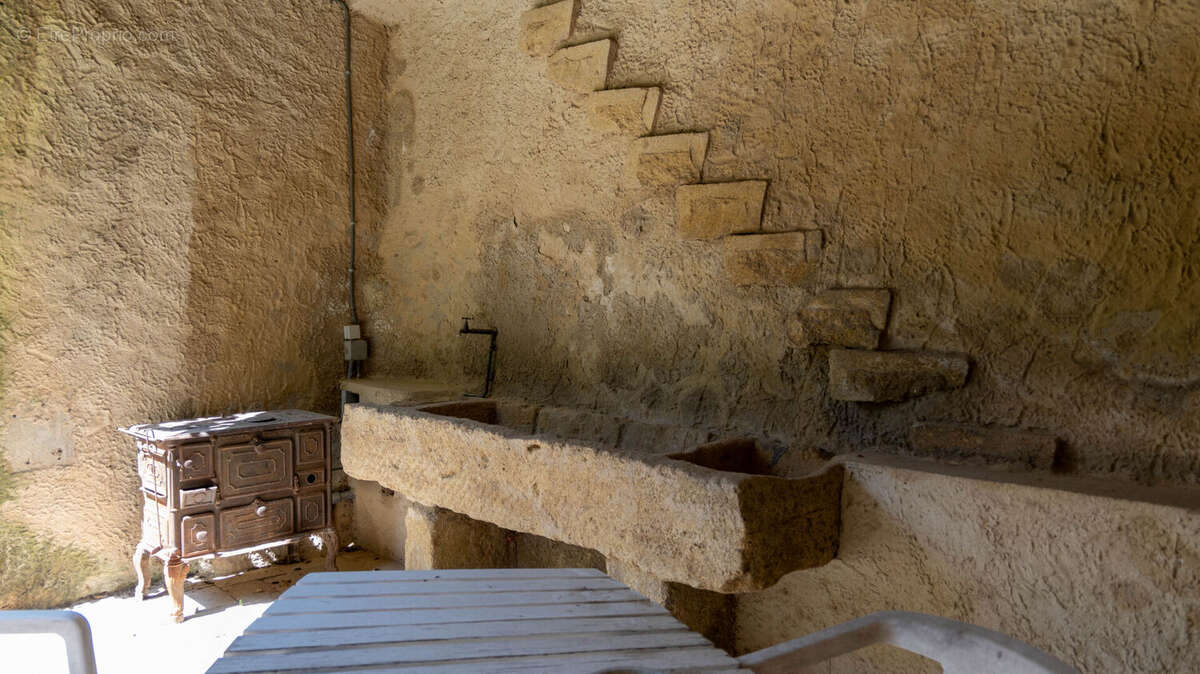 Maison à SAINT-GENIES-DE-COMOLAS