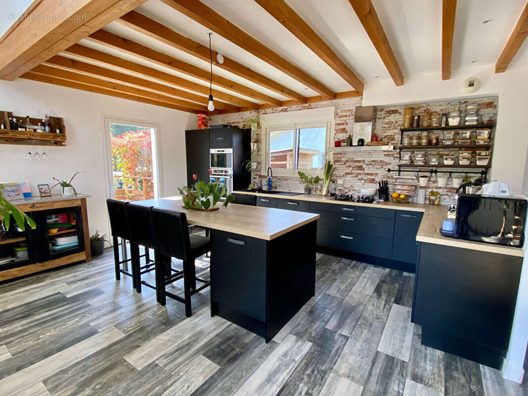 Maison à SAINT-LAURENT-DE-GOSSE